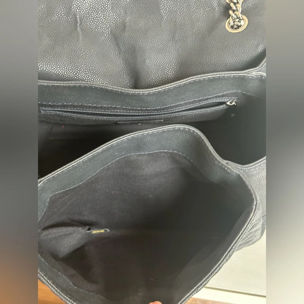 ❌SOLD❌ Chanel Quilted Bag Navy Blue - Picture 13 of 16